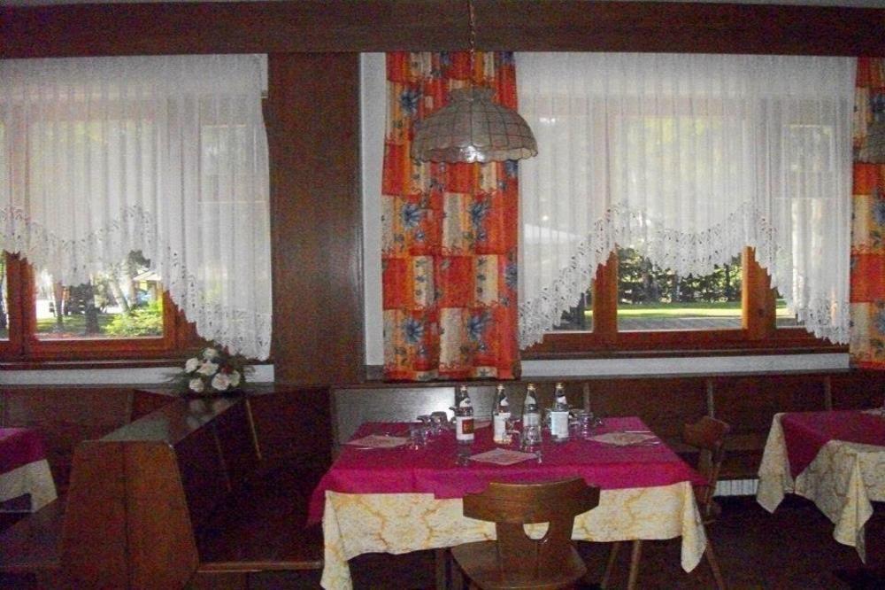 Casa Alpina Dobbiaco Exterior foto