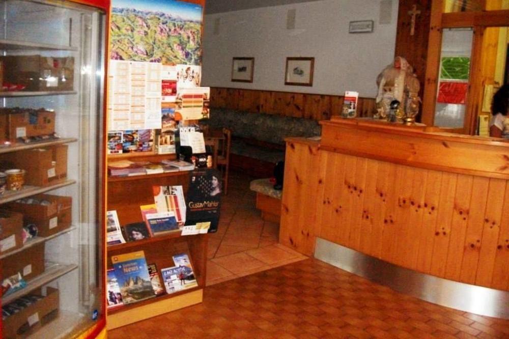 Casa Alpina Dobbiaco Exterior foto