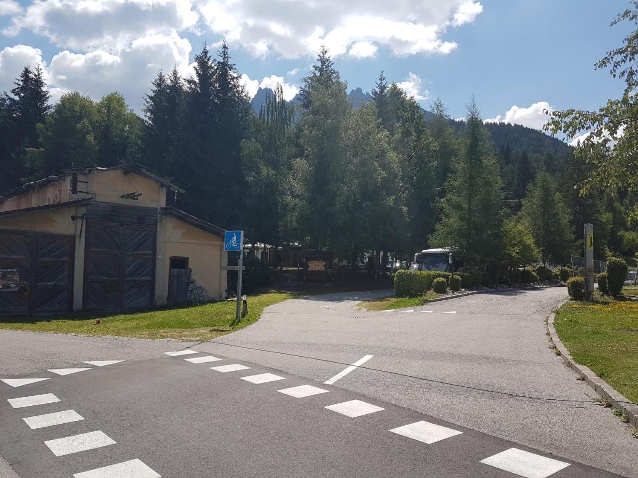 Casa Alpina Dobbiaco Exterior foto