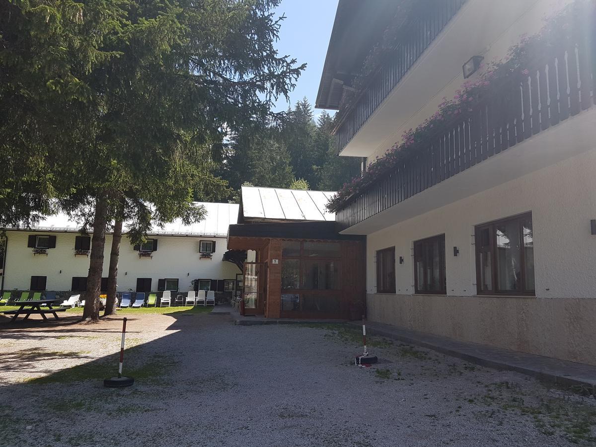 Casa Alpina Dobbiaco Exterior foto