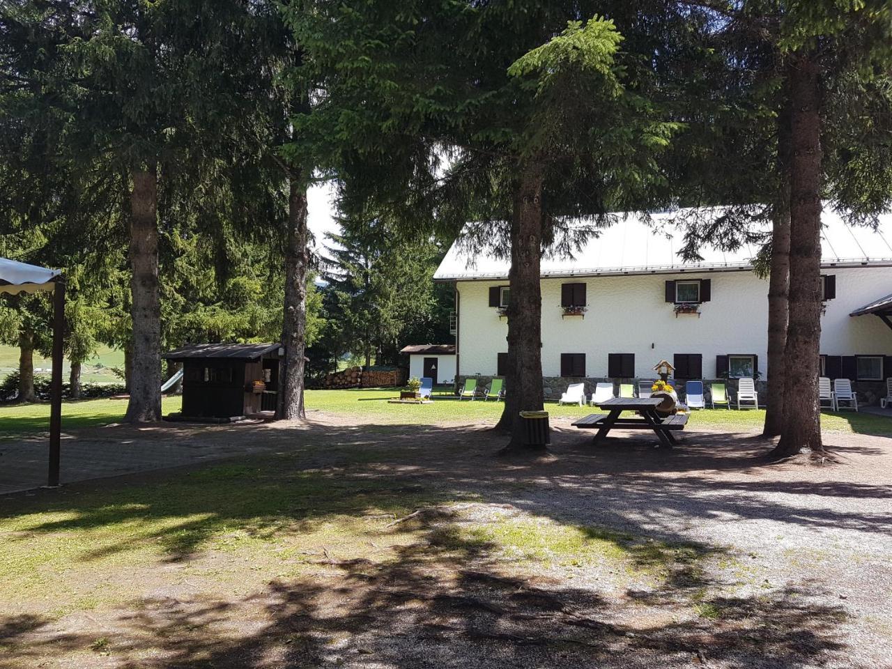Casa Alpina Dobbiaco Exterior foto